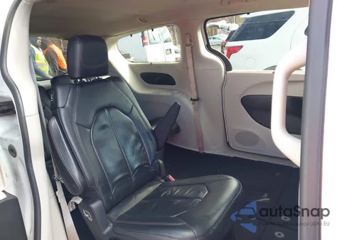 2018 Chrysler Pacifica Touring L from USA, damaged, VIN 2C4RC1BG0JR119771